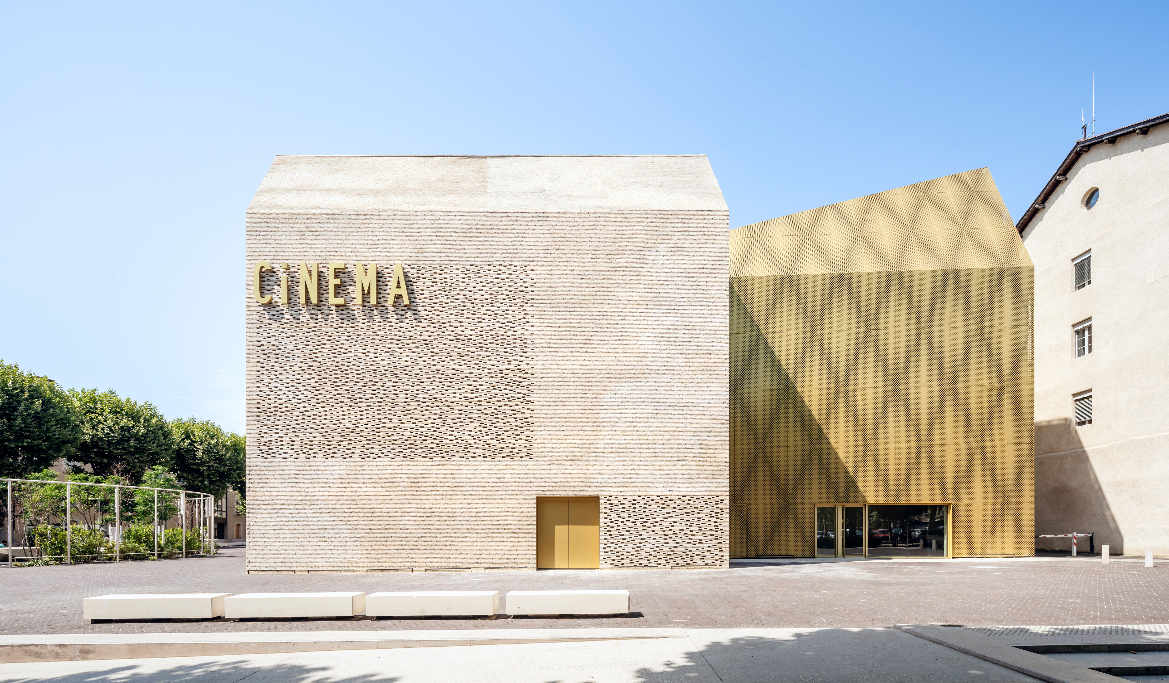 Kino ‚Le Grand Palais‘ in Cahors, verwirklicht mit dem Linea 9001