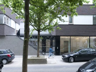 Soziales Wohnungsbauproject mit auffallend interessanter Architektur